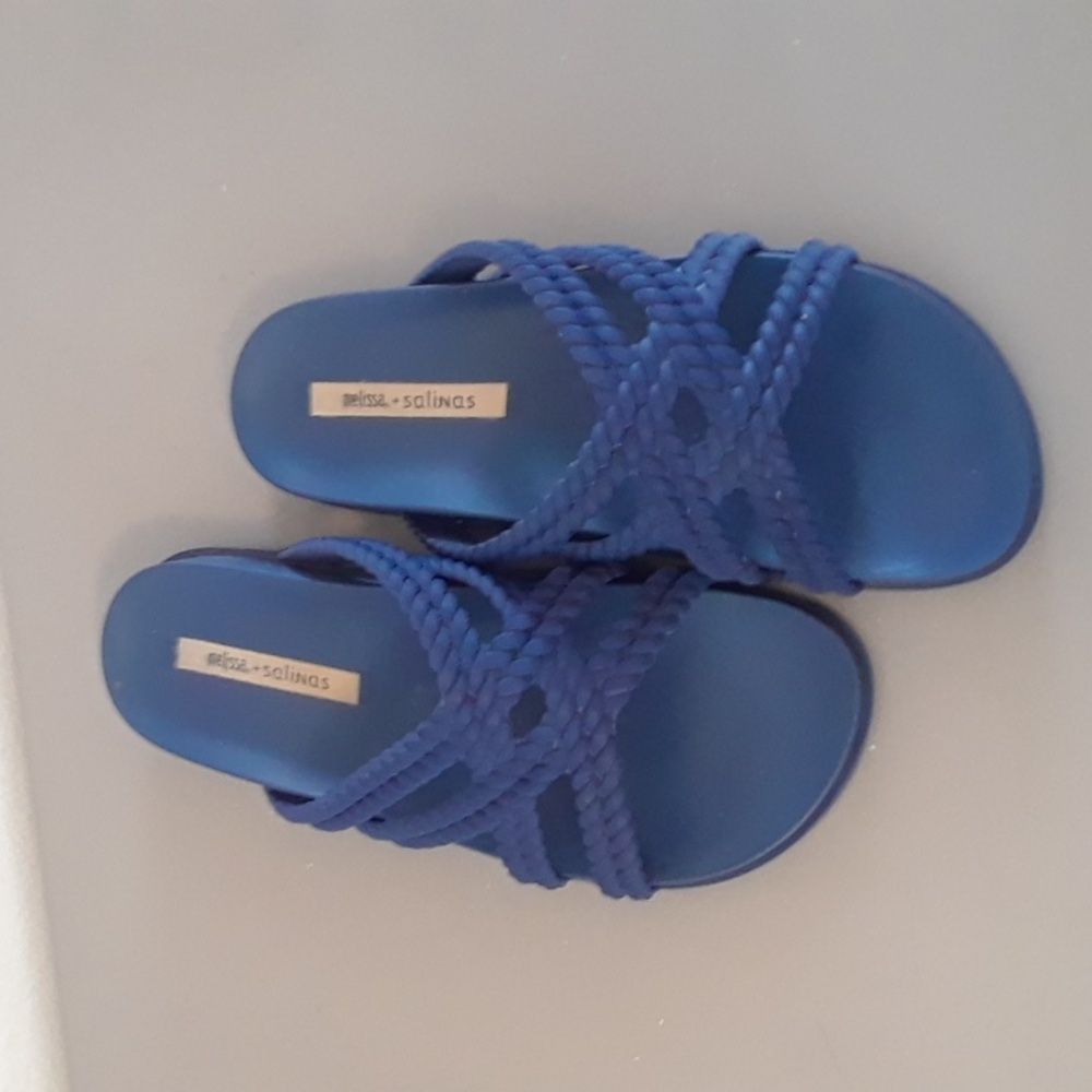 Melissa Slides